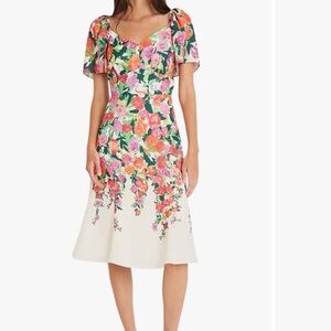 NWOT Maggy London Floral Sweetheart Neck Dress